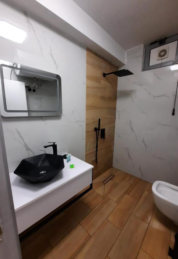 Modern Apartment Korca 3 Luaran gambar